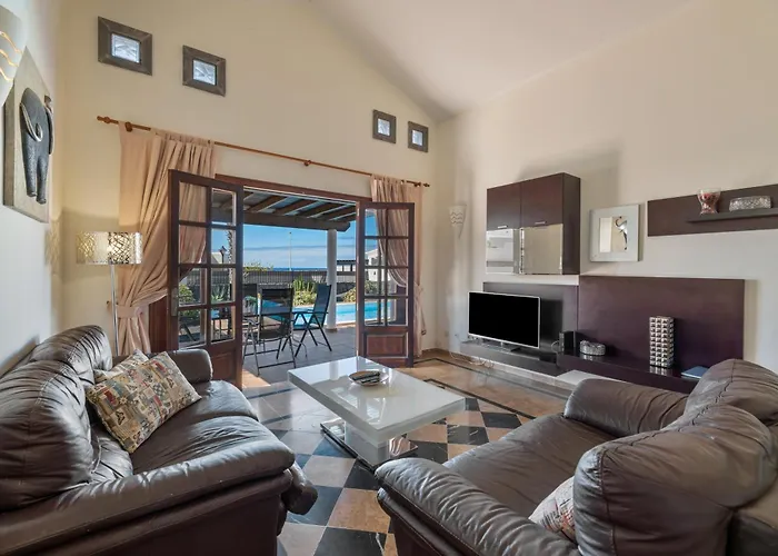 Tania Πλάγια Μπλάνκα