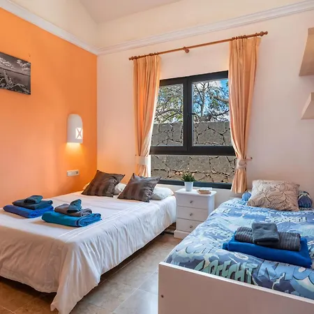 Tania Playa Blanca (Lanzarote)