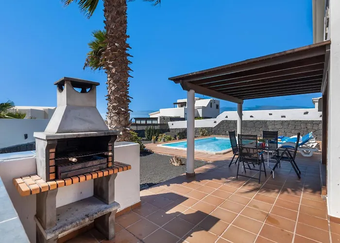 Tania Playa Blanca (Lanzarote)